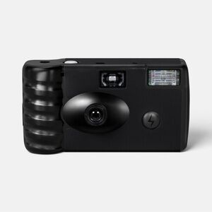 Game Day Disposable Camera-heyday™
Ebony:110 Format, Built-In Flash, Fixed Focus